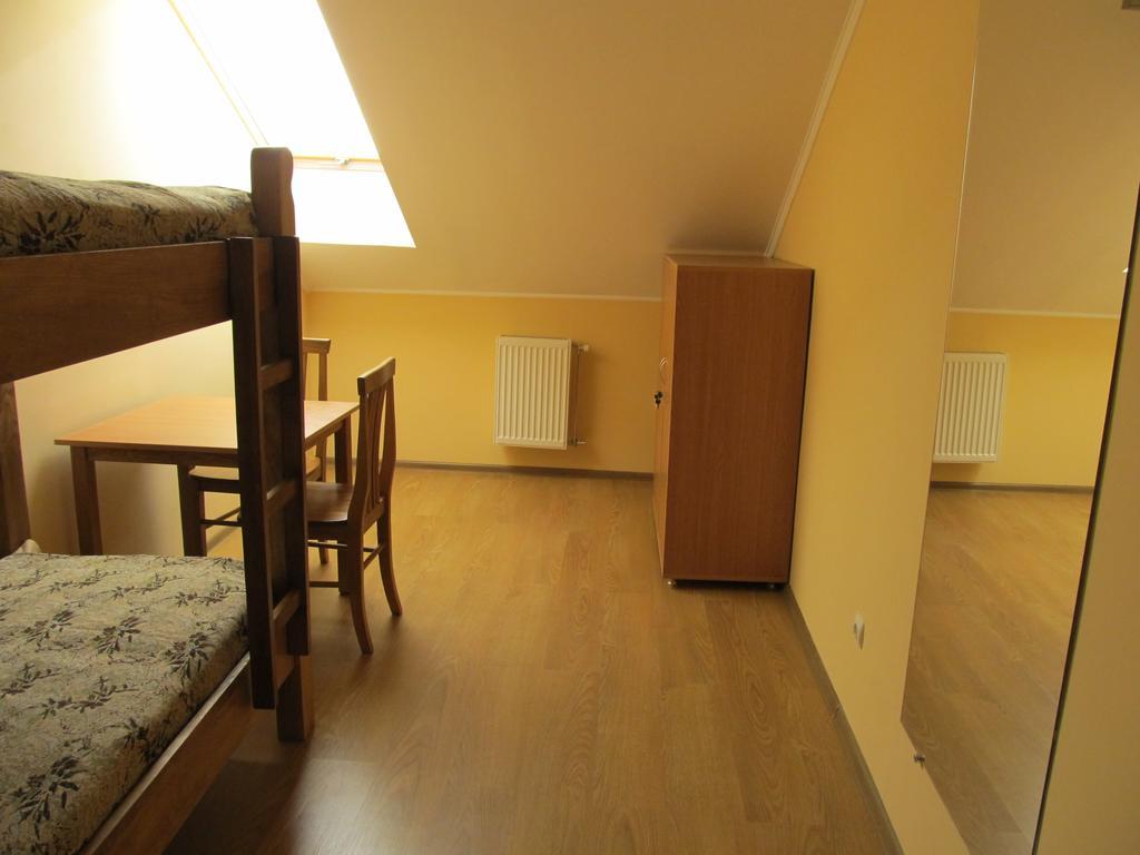 Mini-Hotel Na Pidgradskiy Uzhhorod Room photo
