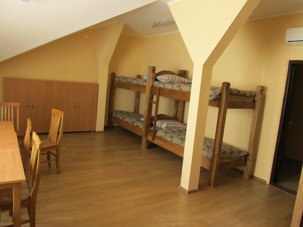 Mini-Hotel Na Pidgradskiy Uzhhorod Room photo